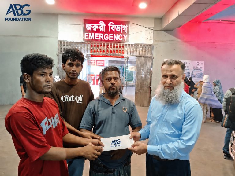 দগ্ধ রাকিবের চিকিৎসায় আনভীর বসুন্ধরা গ্রুপ ফাউন্ডেশনের সহায়তা
